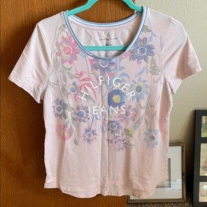 Tommy Hilfiger Women's Light Pink Floral Tee